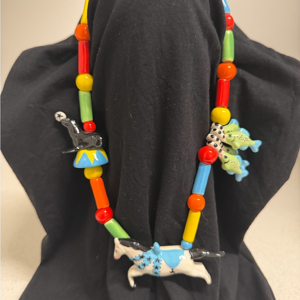RARE 1977 Parrot Pearls Necklace!